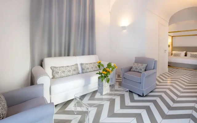 Luxury Suite with Terrace