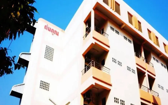 Tonkhoon Hotel