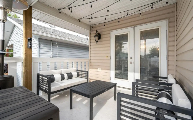 Dino Roar I Sleeps 12 I New