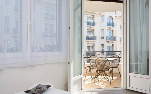 Martinez Area: New 2beds/2baths