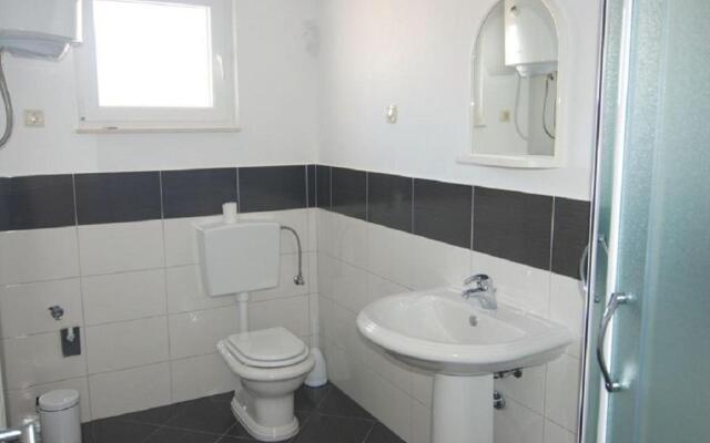 Apt Central - 40m from the beach