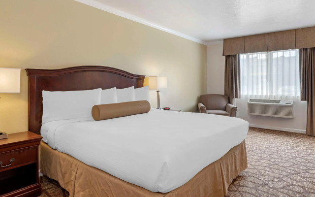 Best Western Salinas Monterey Hotel