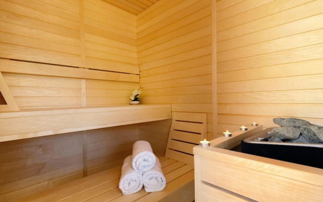 Villa in Zupa With Infinity Pool & Biokovo Views