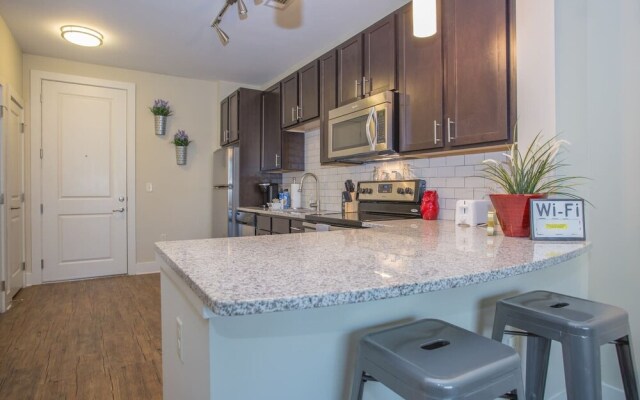 Frontdesk - Mezzo 1 Southpark Apts Charlotte, NC