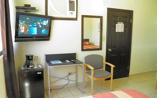 #40 Bungalow Seaside Hotel & Victors RV Park