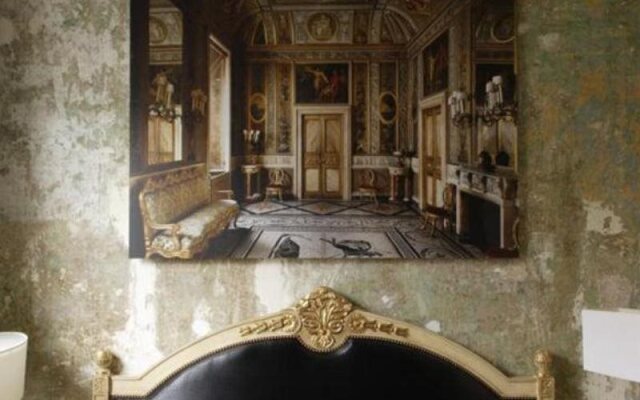Rough Luxe Hotel