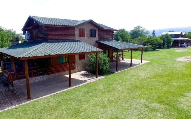 Las Cortaderas Cabanas De Tronco