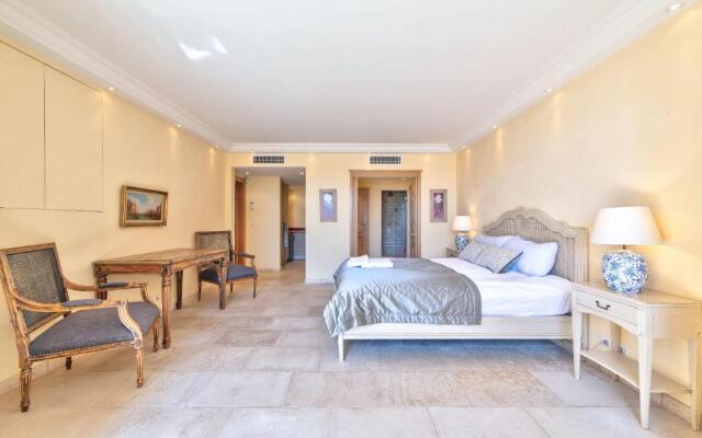 Villa Pertuades Villa with amazing sea view and swimming pool