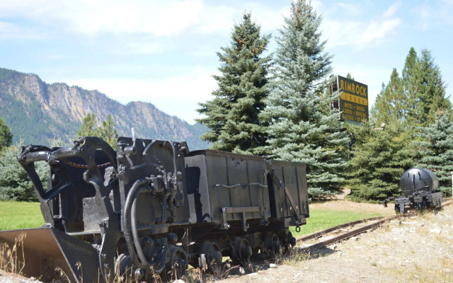 Rimrock Lodge