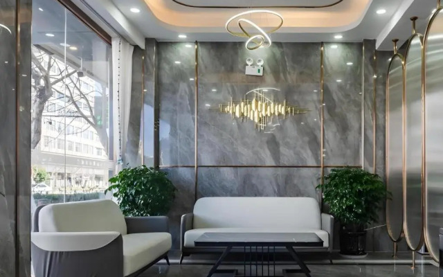 Hanting Hotel Kunming North Railway Station Metro Station