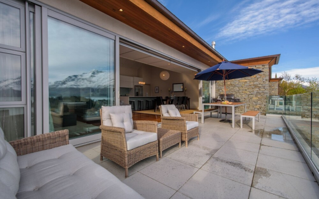 Catalina’s Luxury Apartment 5