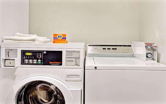 Knights Inn Jacksonville at Dix Ellis Trail