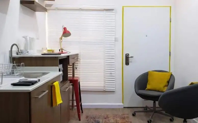 Yellow Door Aparment