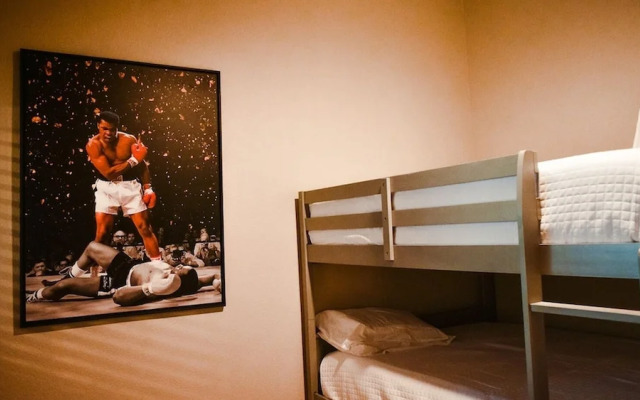 4-bdrm Vacation Dream Home W/backyard Paradise!