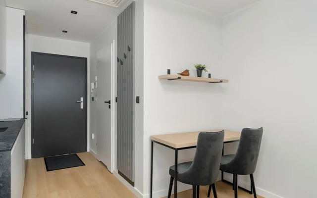 Modern Studio for 2 by Renters