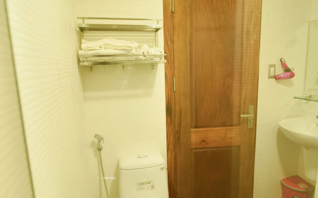 San San Hotel