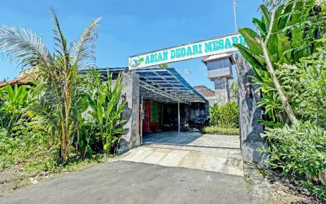 OYO 91206 Abian Dedari Mesari