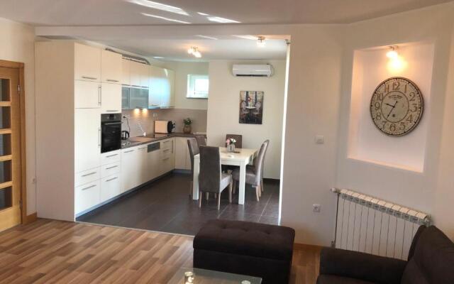 MK Apartment