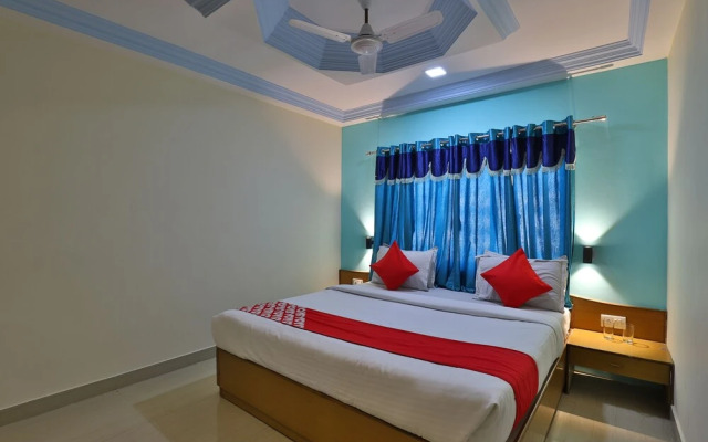 OYO 27897 Hotel The Grand Bansi