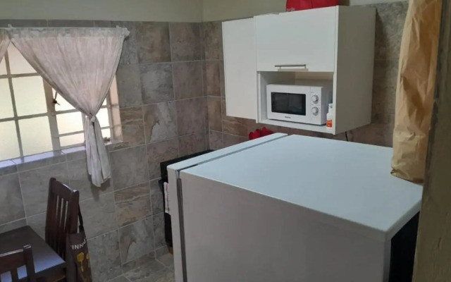 El Shadai Guest House