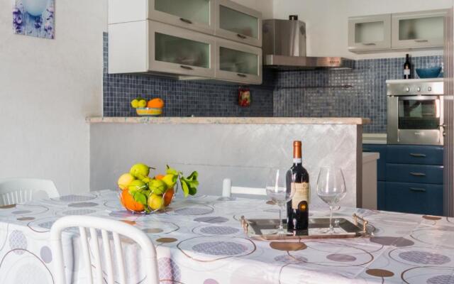 Lilla's house near the beach, parking & wifi