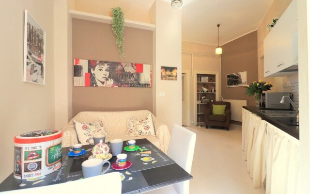 American Uni 2Br Lovely Apt