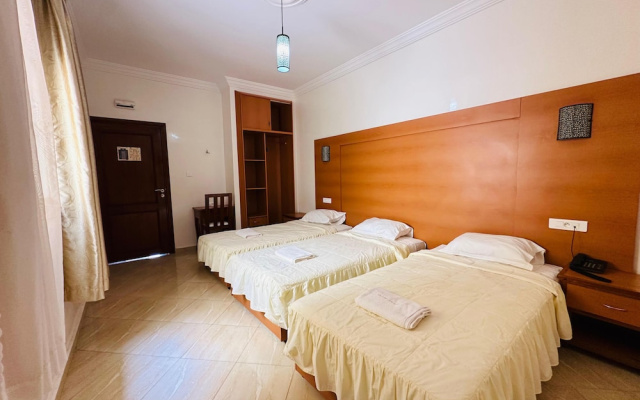 HOTEL SAHARA BEACH AKHFENNiR