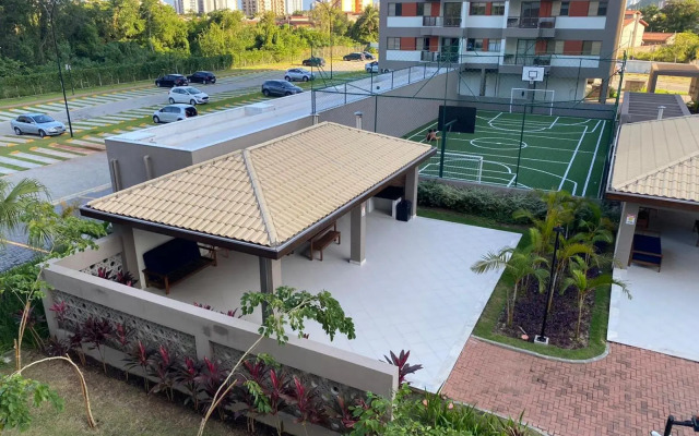 Apartamento em condominio praia clube