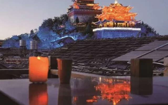 Guzang Xiangbala Diannan Wufu Boutique Inn