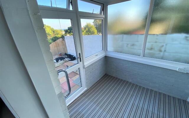 Luxury Suntrap in Private Complex St Leonards