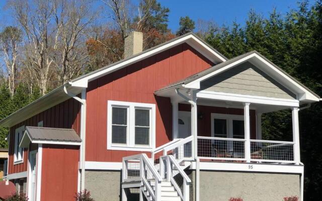 The Farmhouse at Wolfehaven