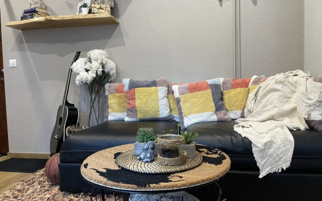 Cozy 1Br Apts with Yard and Parking