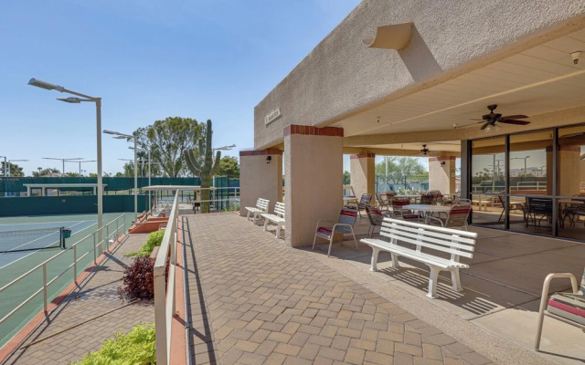 Sun Lakes Home: Fire Pit, Patio, Grill!