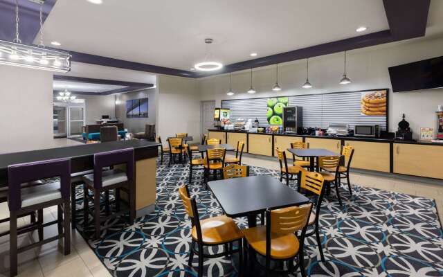 La Quinta Inn & Suites by Wyndham Houma