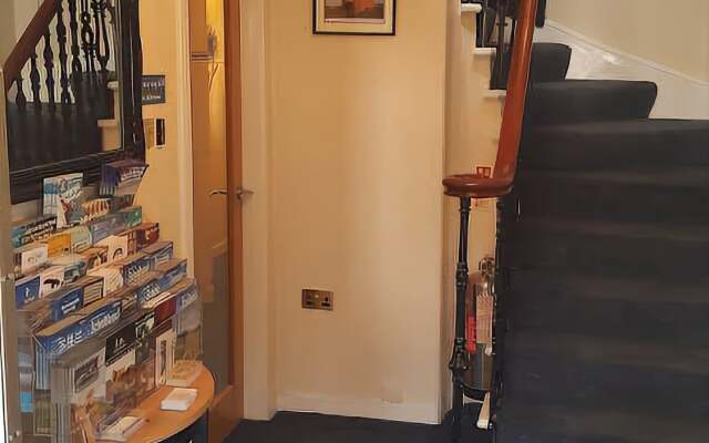 OYO Inverour Guest House