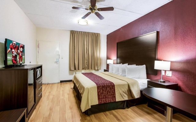 Red Roof Inn & Suites Statesboro - University