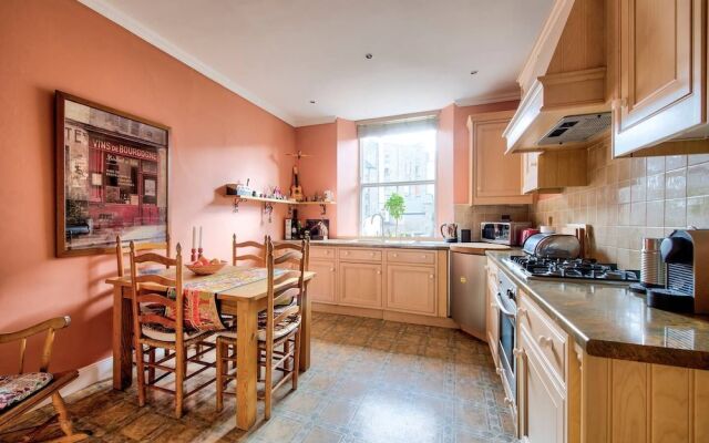 Beautiful 1 Bedroom City Centre Apartment