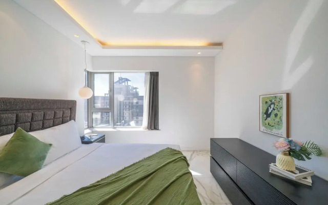Tyms 2BR 1BA Apt Xujiahui Metro