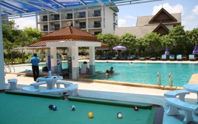 Club Chalong Beach