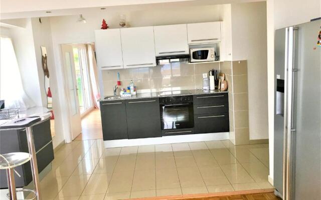 Spacious Apartment with Lake View | 35