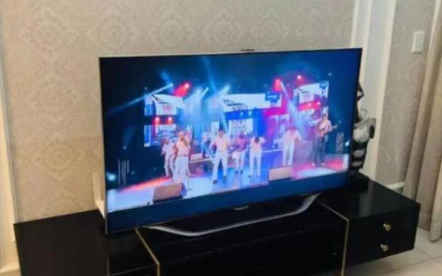 The Henlee Apartment on Ventura