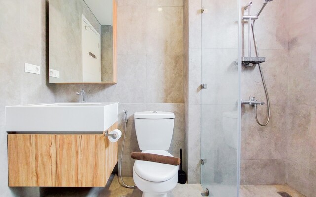 Fancy And Nice 2Br At Lloyd Alam Sutera Apartment