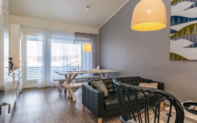 Skivillas 78 ukkohalla (1)