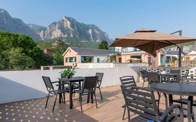 Qieman · Huanshan Viewing Life Boutique Hotel (Yuntai Mountain Anshang Service Area Branch)