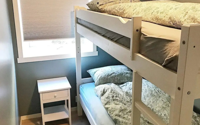 8 Person Holiday Home in Urangsvag