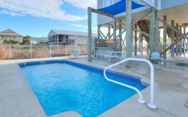 Flip Flops & Flamingos