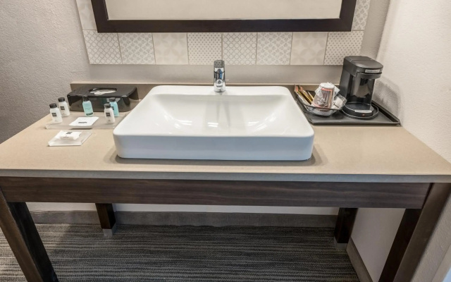 Country Inn & Suites by Radisson, Cookeville, TN
