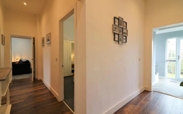 Railway Cottage - Maryhill