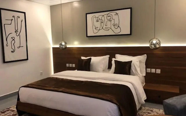 Royal Vintage Guest Inn