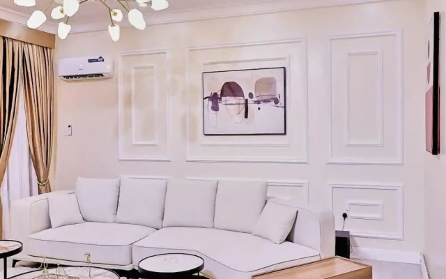 Purple Lavender Court Apartment
